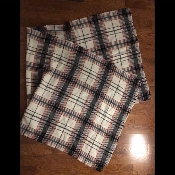 ZARA PLAID BLANKET SCARF - SUPER COZY AND SOFT - Picture 4 of 5